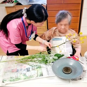 10月の生け花クラブ