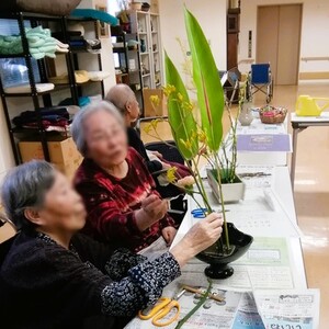 10月の生け花クラブ